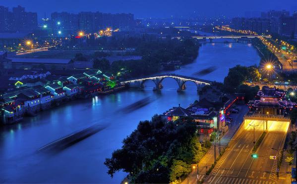 图片:京杭大运河夜景 水处理网配图